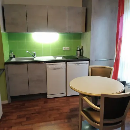 Hotel apartamentowy Carouge Brétigny-sur-Orge