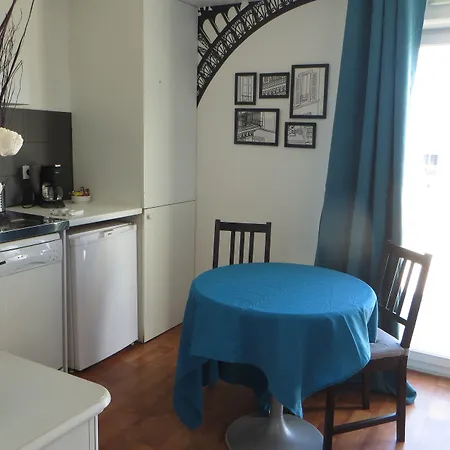 Aparthotel Carouge 3*