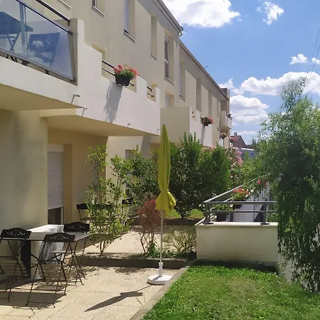 公寓式酒店 Carouge 奥尔日河畔布雷蒂尼