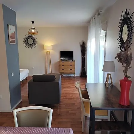 Апарт-отель Carouge 3*