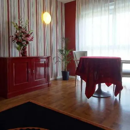 Carouge Hotel apartamentowy